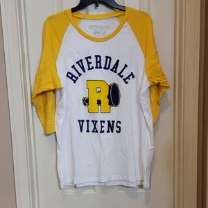Like new Riverdale 2x shirt 3/4 sleeve